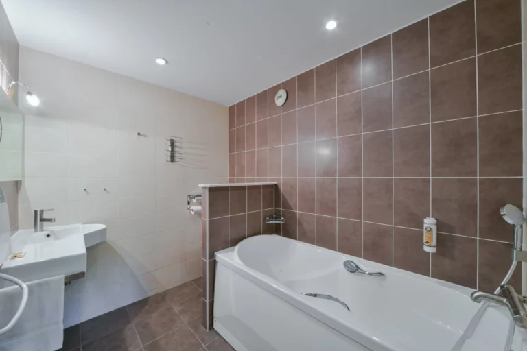 Salle de bain de la chambre double supérieure