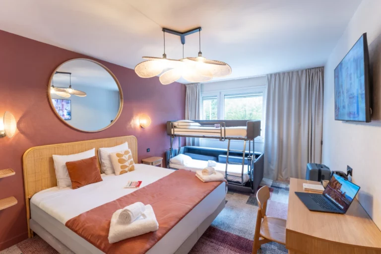 chambreSuperieureCanapeLit